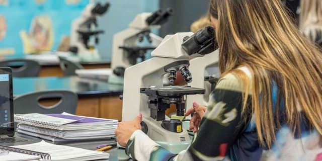 Microscopio educativo E100